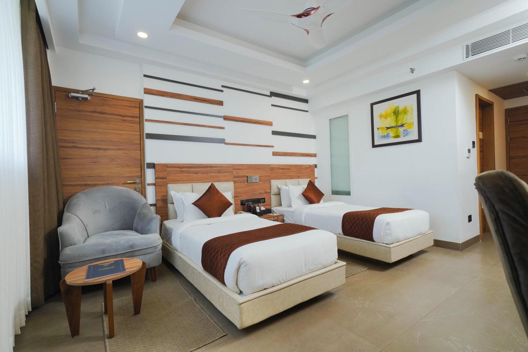 Classic Regency Alappuzha Экстерьер фото